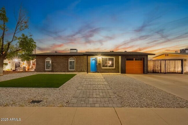 Building Photo - 1233 E Marny Rd