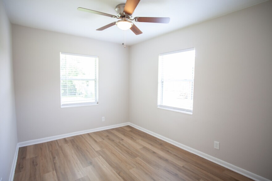 Building Photo - 1321 Stimson St