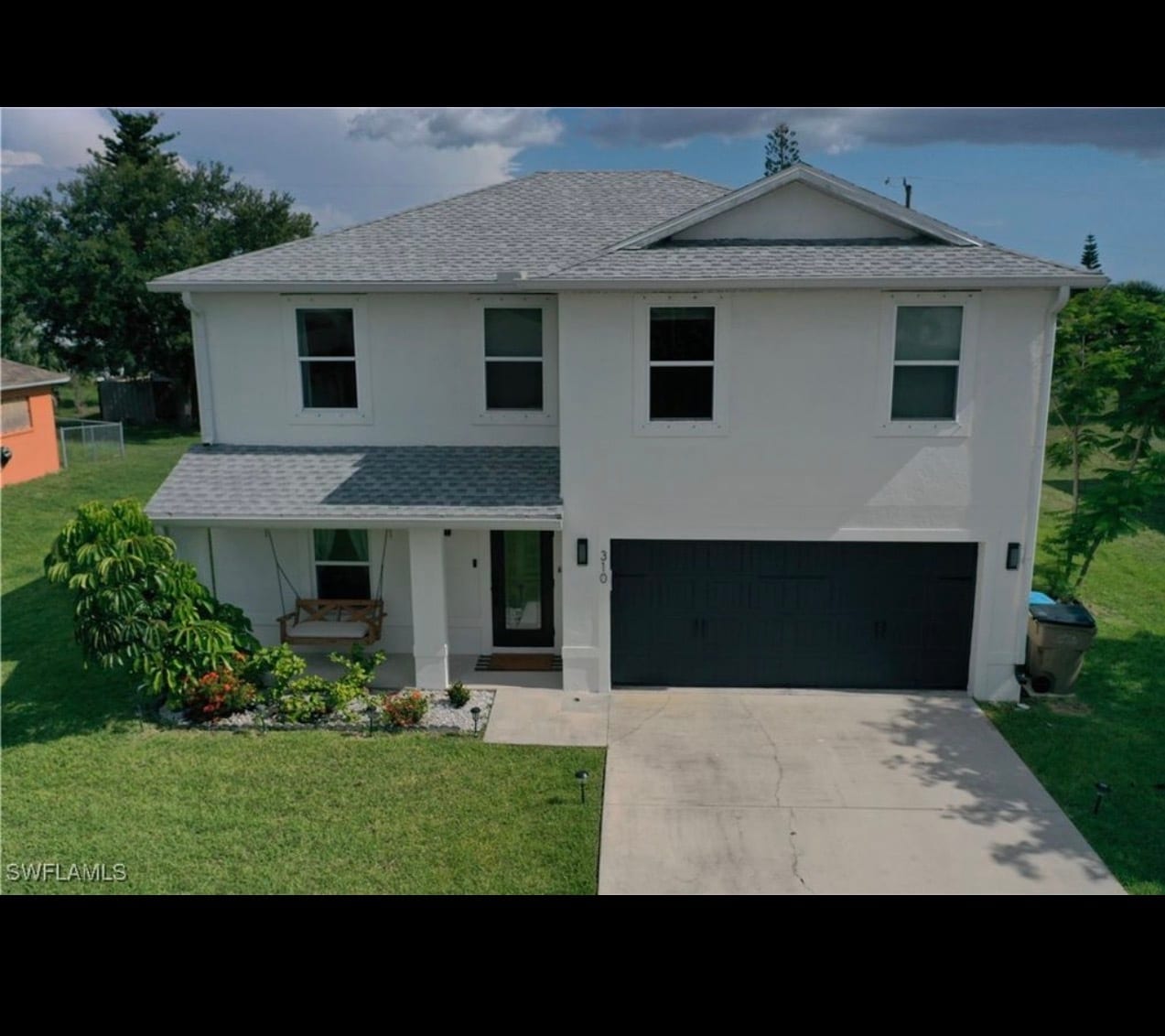 Building Photo - 310 SE 3rd Ter