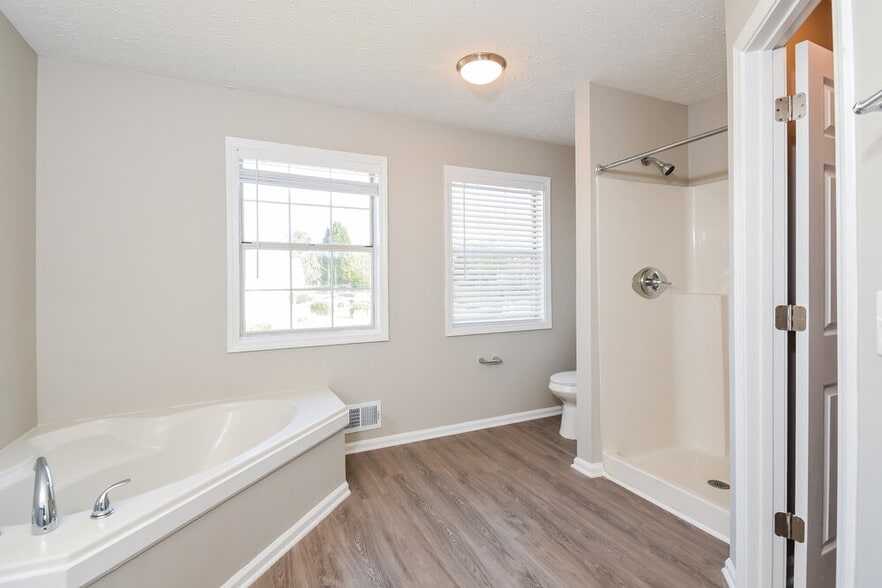 Building Photo - 2282 Martingale Ln