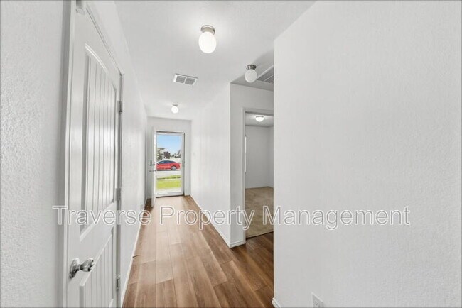 Building Photo - 14421 Artisan Dr