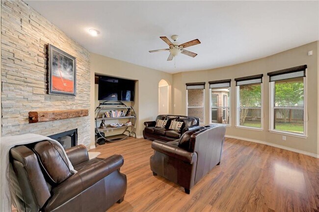 Building Photo - 2605 Tumbling River Dr