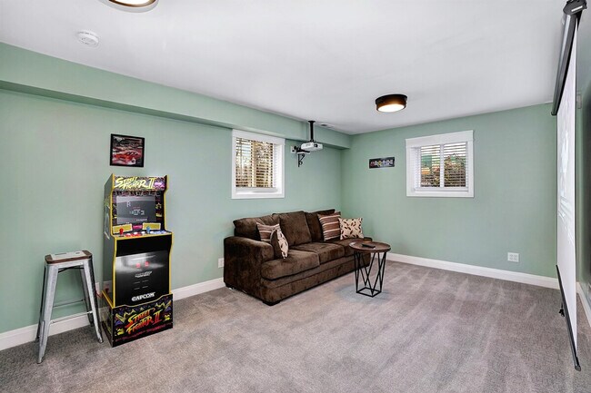 Building Photo - 5258 Washington St