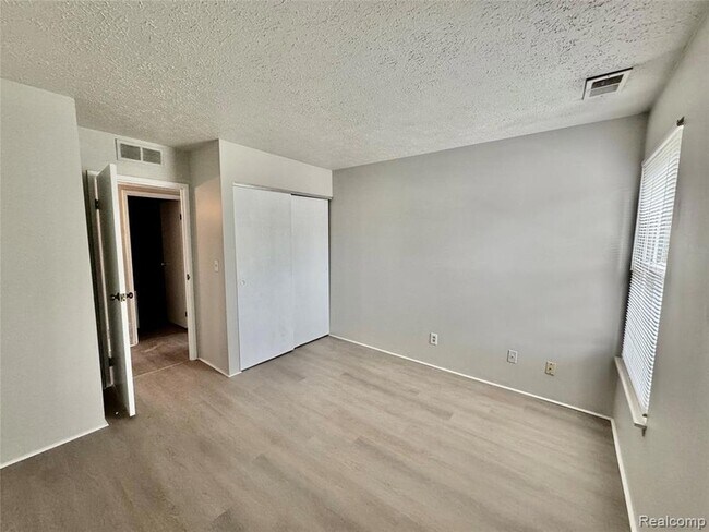 Building Photo - 19536 Northridge Dr