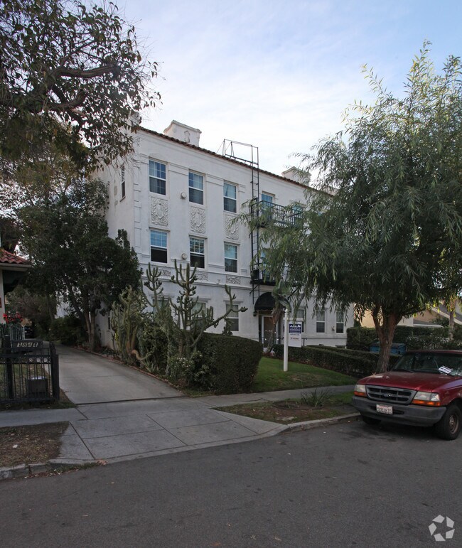 Building Photo - Edgemont Franklin Apartment
