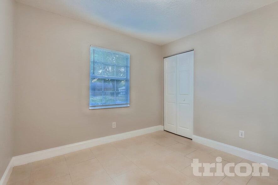 Building Photo - 2527 Orange Ave