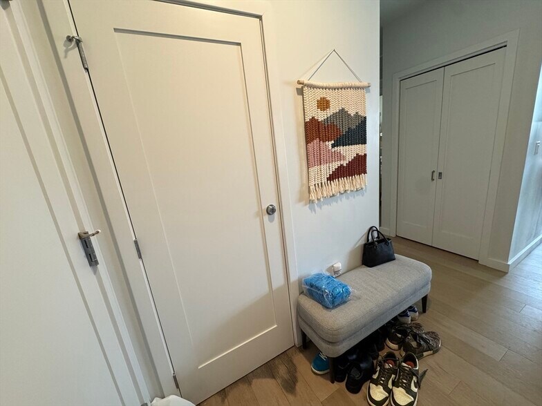 Building Photo - 1 Lisbon St