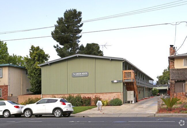Primary Photo - The Green House Apartments