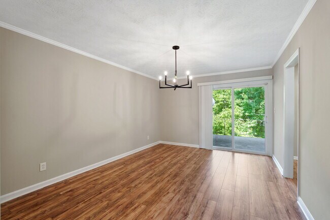 Building Photo - 325 Winding River Dr