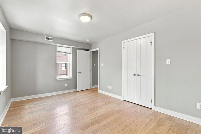 Building Photo - 1800 Titan St