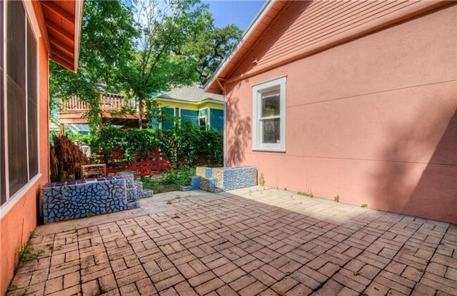 Building Photo - 4517 Avenue F
