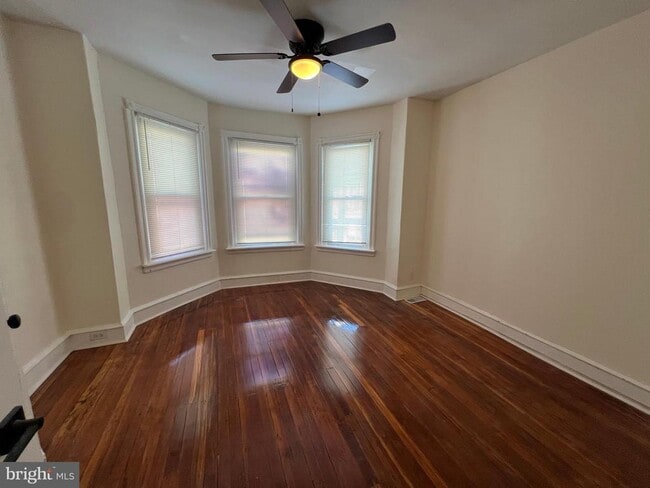 Building Photo - 254 W Sheldon St