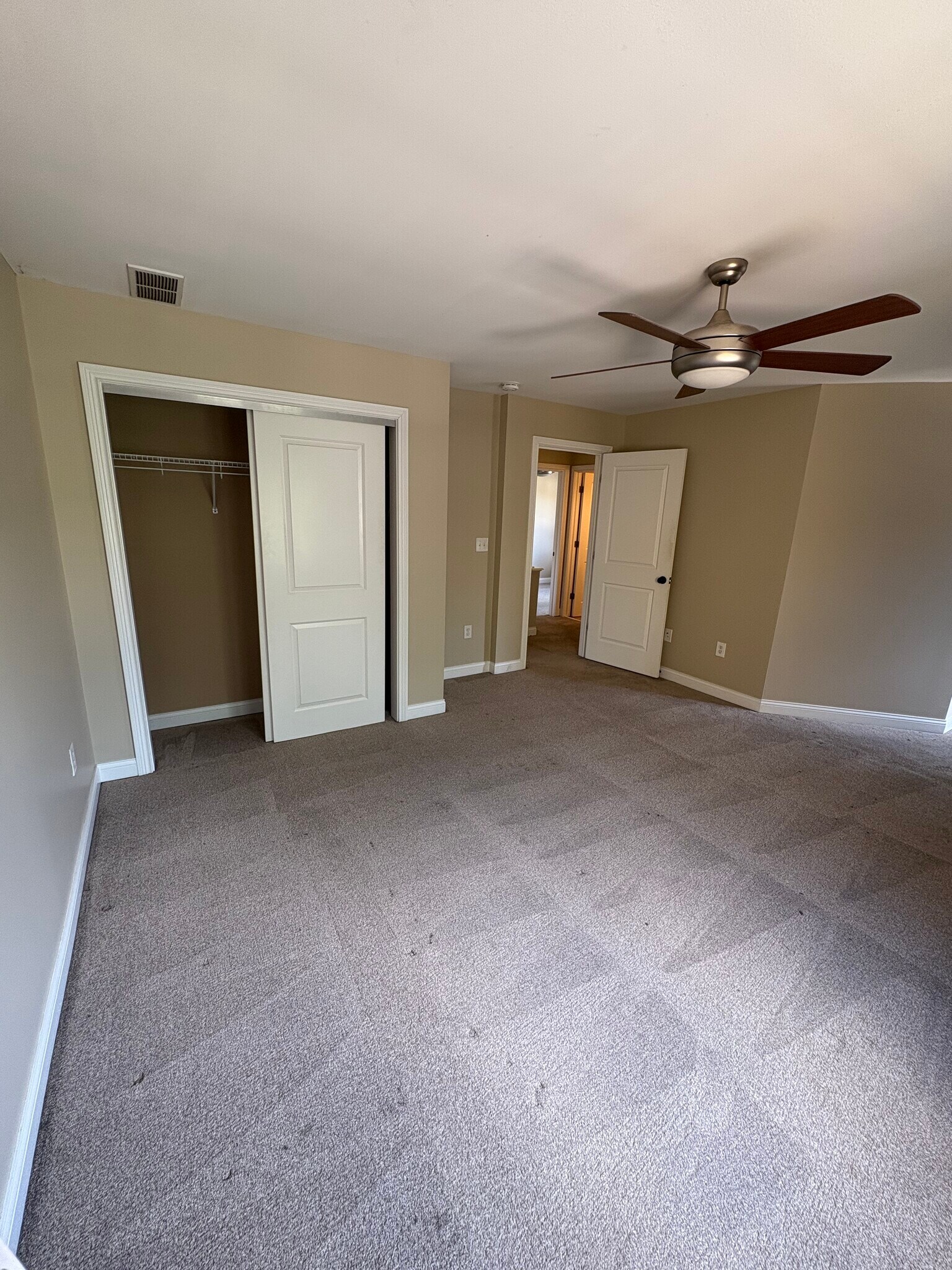 Primary Bedroom - 1924 N Talbott St