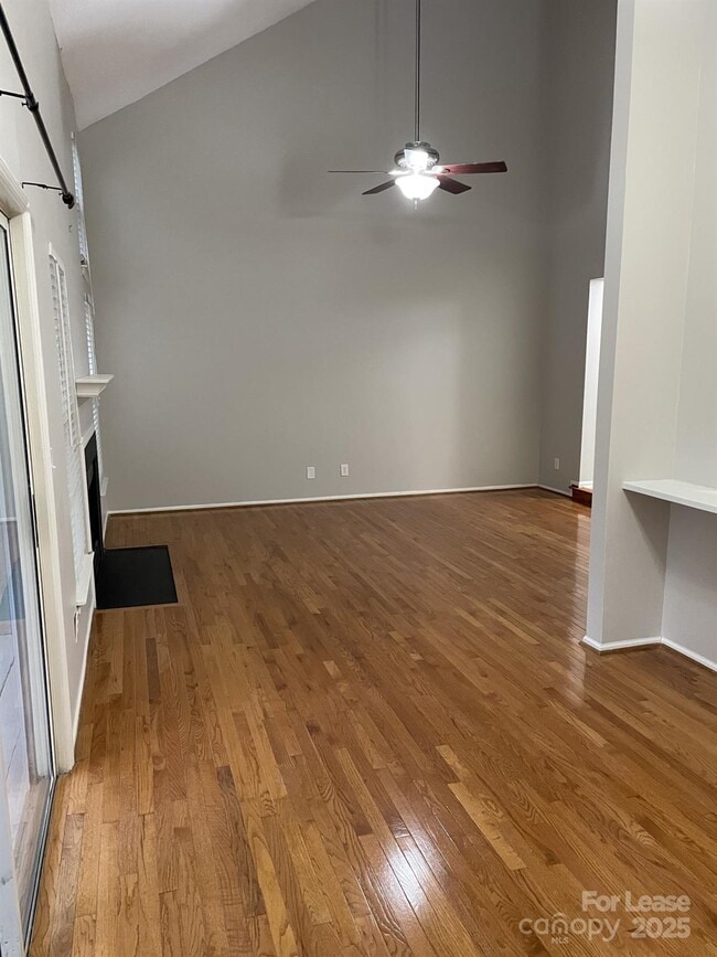 Building Photo - 19831 Henderson Rd