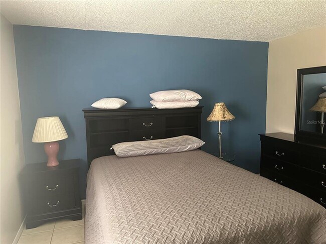 Building Photo - 5541 Bay Blvd