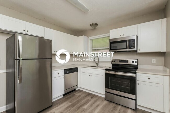 Building Photo - 3 Bedroom Pet-Friendly Home in Jonesboro, GA with Main Street Renewal