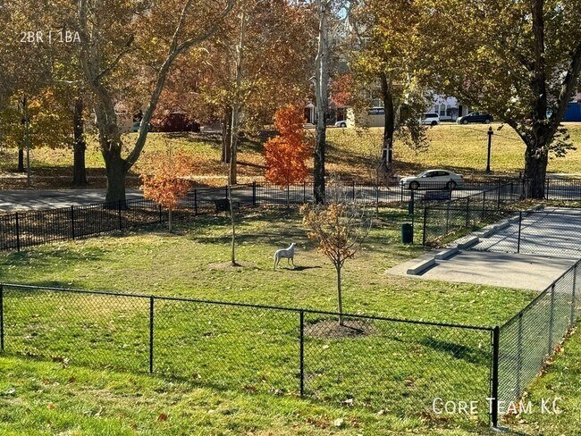 Building Photo - 1810 Madison Ave