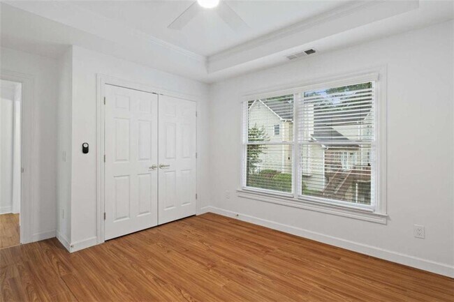Building Photo - 1711 Summit Glen Ln NE
