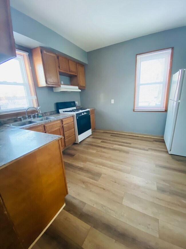 Building Photo - 4121/4123 7th Avenue