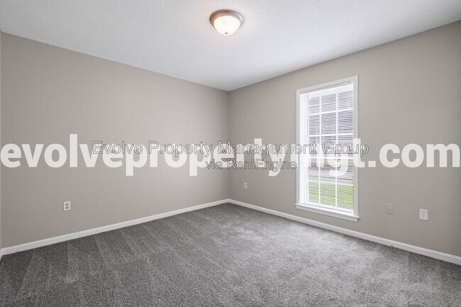 Building Photo - 5331 Pipers Gap Dr