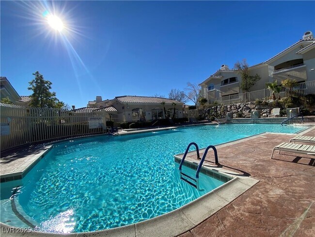 Building Photo - 10011 Crimson Palisades Pl