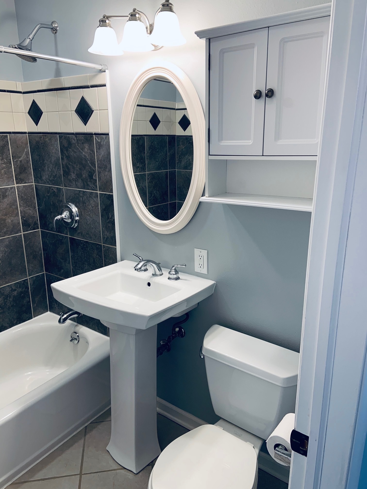 Bathroom - 324 Center Ave