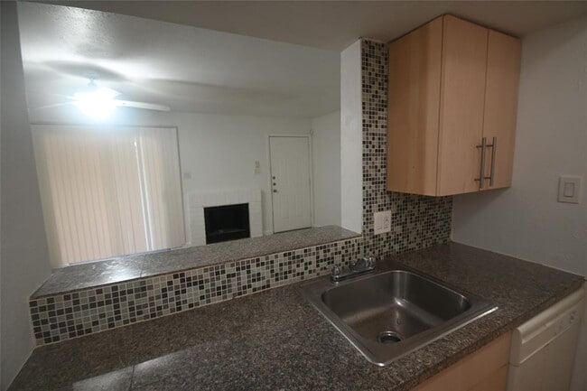 Building Photo - 12603 Ashford Meadow Dr
