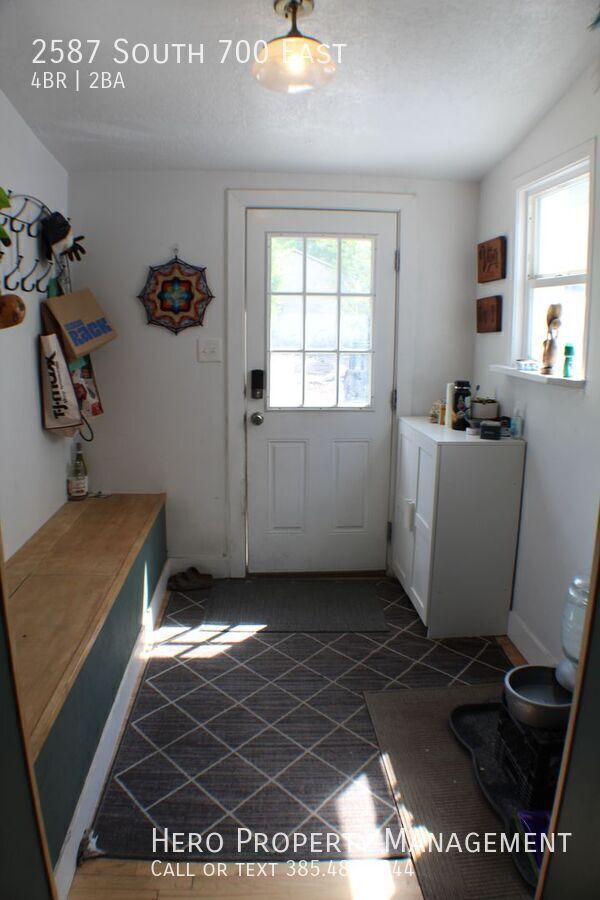 Building Photo - 2587 S 700 E