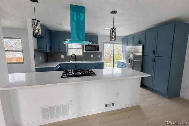 Building Photo - 6726 S Dahlia Ct