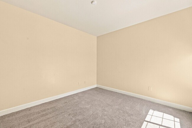 Building Photo - 3836 Creststone Pl