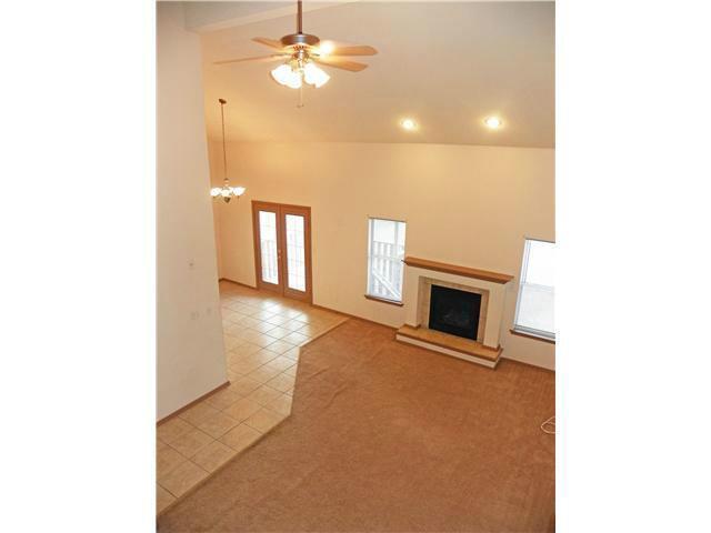 Building Photo - 12705 Tierra Flores Dr