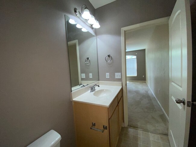 Building Photo - reinb190