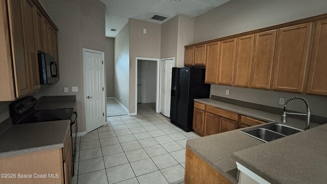 Building Photo - 582 Consolata Ave NW