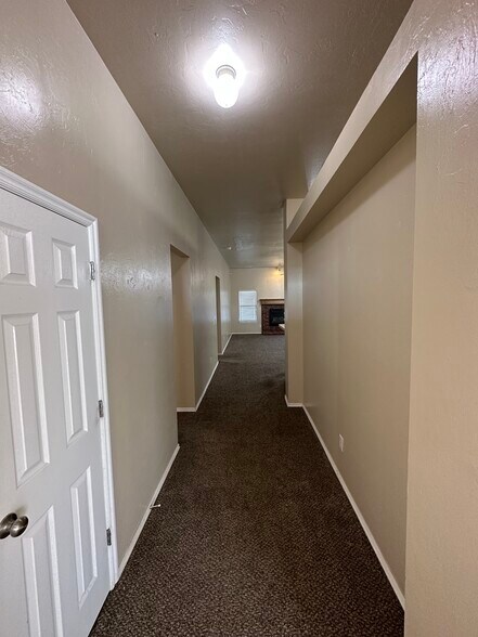 Building Photo - 809 Beechwood Way