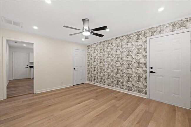 Building Photo - 1801 Morehead Ave