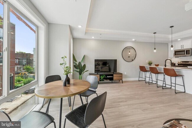 Building Photo - 2401 N 2nd St