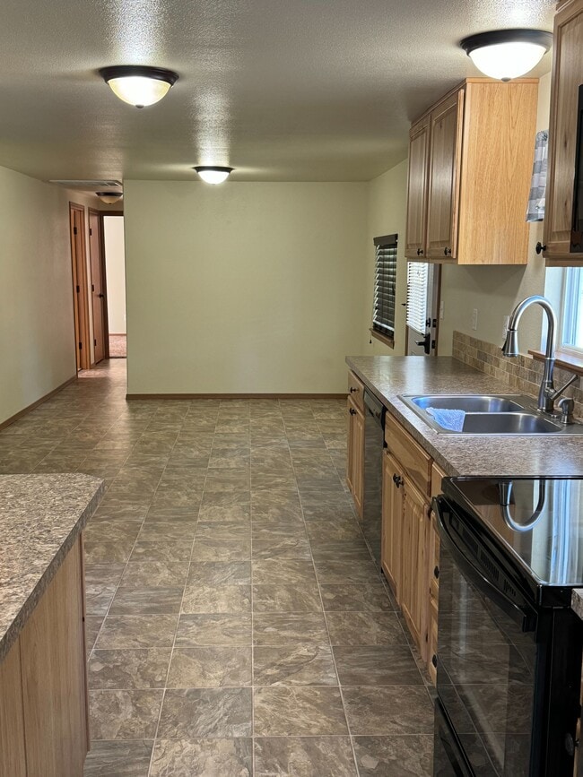 Building Photo - Rathbun Double