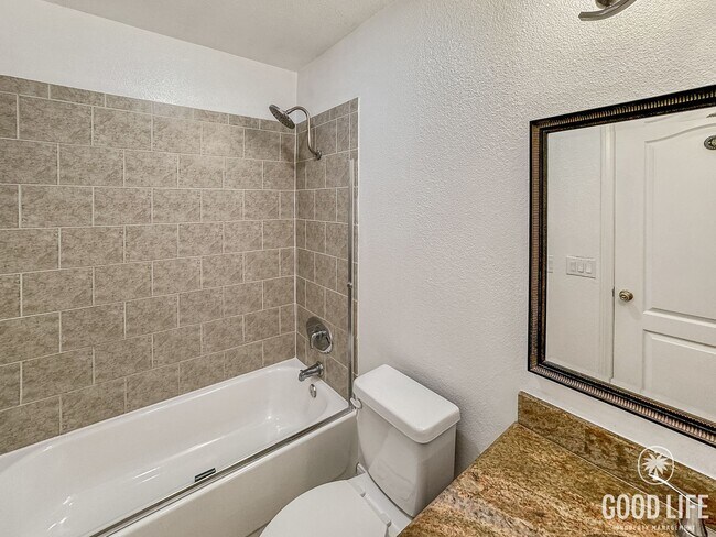 Building Photo - Great 2B/2BA Condo in Oceanside!