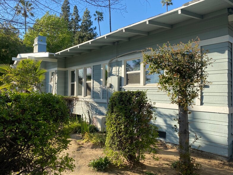 Building Photo - 1826 Lincoln Ave