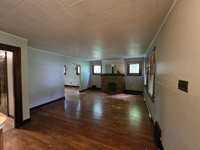 Building Photo - 3 Bedroom House with Beautiful Front Porch...