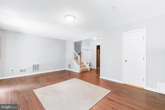 Building Photo - 18612 Clovercrest Cir