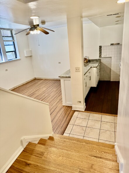 Building Photo - 3402 W Carmen Ave