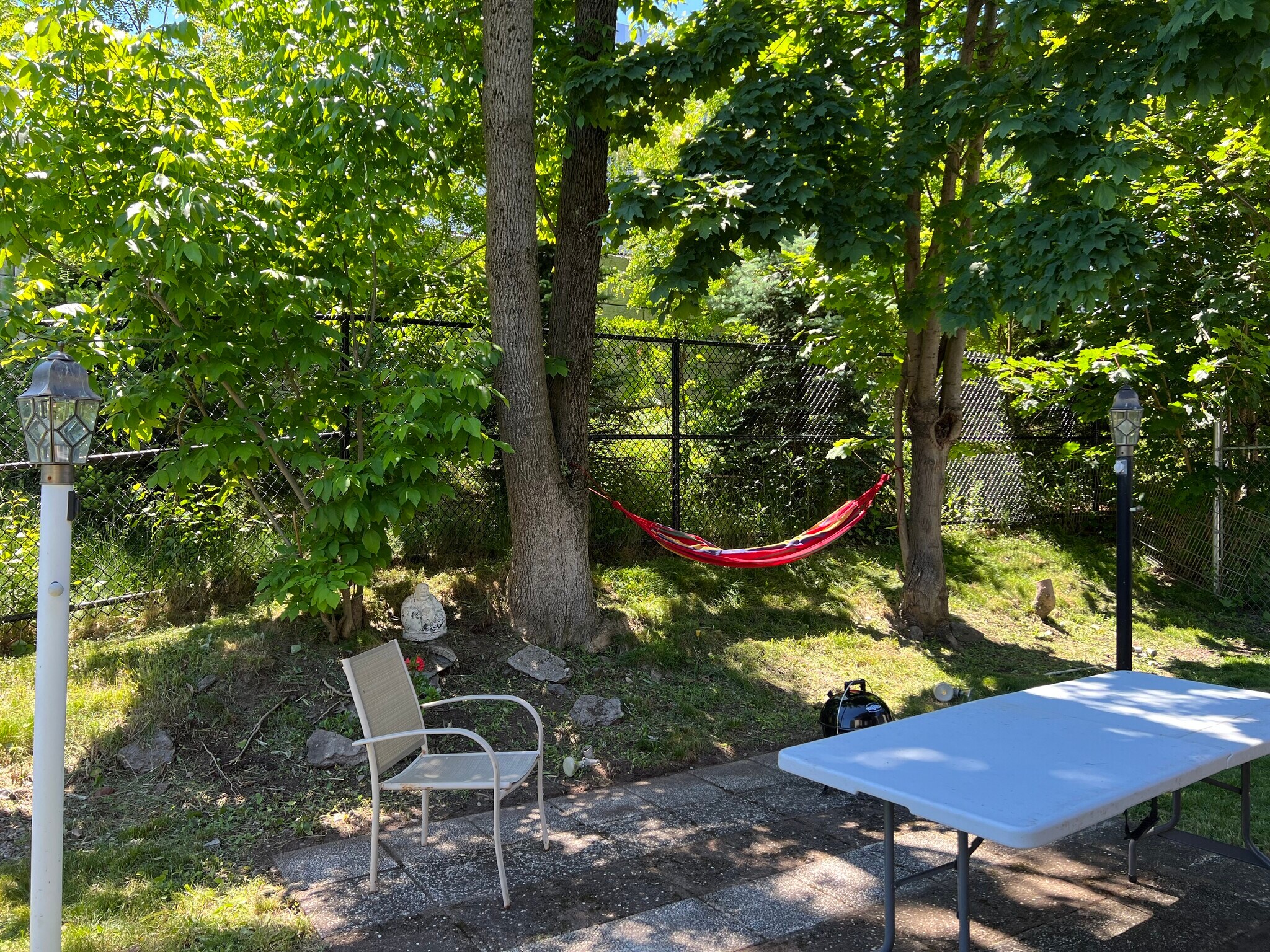 Building Photo - 14 Hazelwood St