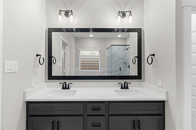 Building Photo - 16030 Mason Run Dr