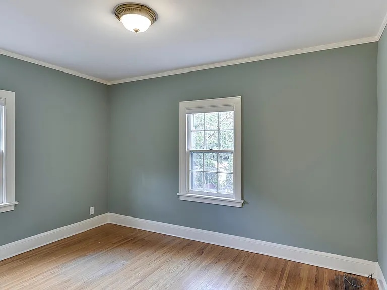 Building Photo - 2722 N Vincent Ave