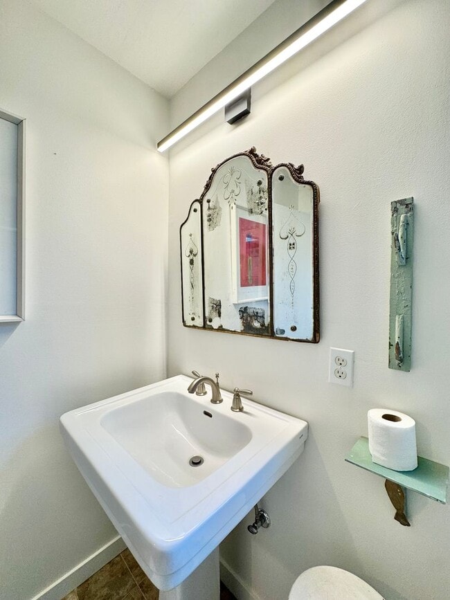 Building Photo - Available For 4+ Months!* Rare Find Furnished Saint Helena Gem, “Upper Tainter” 2 Bedrooms, 2 Bat...