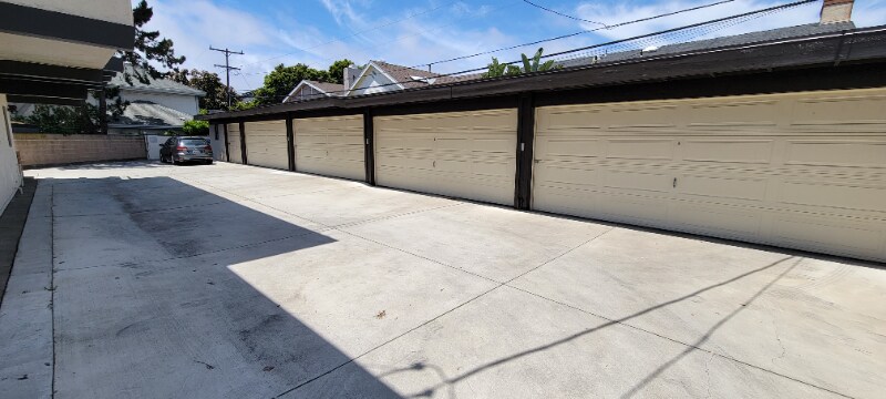 Building Photo - 2213 Voorhees Ave