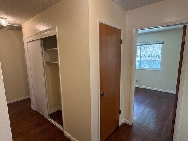 Building Photo - 2668 O'Donnell Dr