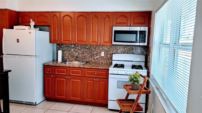 Building Photo - 524 Washington Ave