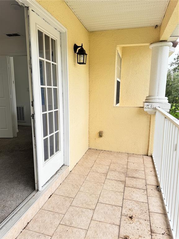 Building Photo - 1264 S Beach Cir